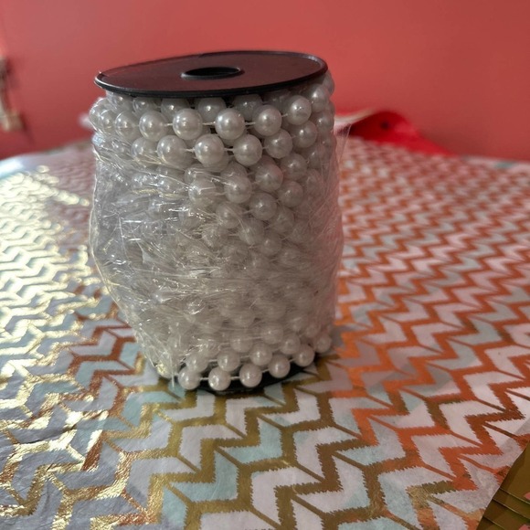 STRING of faux pearls - Picture 1 of 1